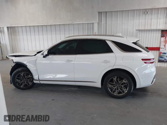 ✅ 2022 Genesis GV70 2.5T • VIN: KMUMADTBXNU045298 • Lot: 42515480. Listed on IAAI with 82,599 mi. Free auction sales archive from the USA and detailed vehicle history report at DreamBid. Image 15.