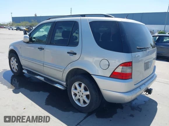 ✅ 2000 Mercedes-Benz M 320/430/500 • VIN: 4JGAB72E4YA166927 • Lot: 42081618. Listed on IAAI with 277,078 mi. Free auction sales archive from the USA and detailed vehicle history report at DreamBid. Image 3.