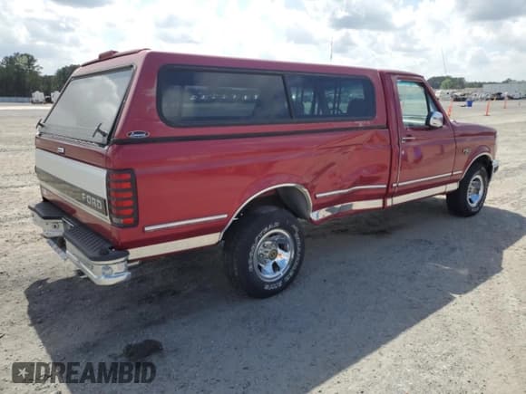 ✅ 1995 Ford F-150 • VIN: 1FTEF15N5SNA87527 • Lot: 51996595. Wystawiony na Copart z przebiegiem 146 998 mil. Bezpłatny archiwum sprzedaży aukcyjnych z USA i szczegółowy raport historii pojazdu na DreamBid. Zdjęcie 3.