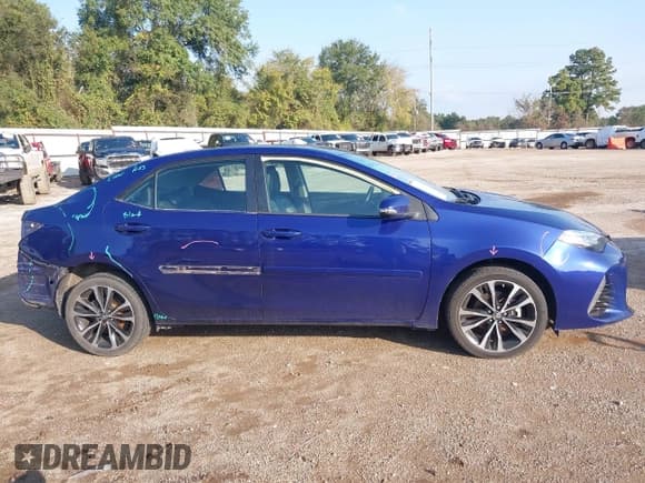✅ 2018 Toyota Corolla LE • VIN: 5YFBURHE1JP815087 • Lot: 43522480. Listed on IAAI with 97,514 mi. Free auction sales archive from the USA and detailed vehicle history report at DreamBid. Image 14.