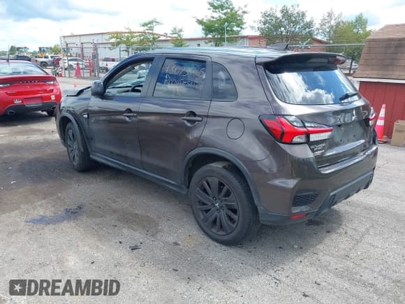 ✅ 2022 Mitsubishi Outlander ES • VIN: JA4ARUAU7NU011218 • Lot: 43073265. Wystawiony na IAAI z przebiegiem 55 382 mil. Bezpłatny archiwum sprzedaży aukcyjnych z USA i szczegółowy raport historii pojazdu na DreamBid. Zdjęcie 3.