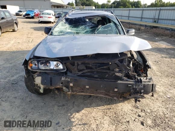 ✅ 2004 Volvo V70 XC Cross Country • VIN: YV1SZ59H941125075 • Lot: 58963795. Listed on Copart with 209,539 mi. Free auction sales archive from the USA and detailed vehicle history report at DreamBid. Image 5.