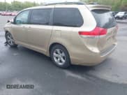 ✅ 2011 Toyota Sienna LE AAS • VIN: 5TDKK3DC2BS006651 • Лот: 42190362. Опубликован ранее на IAAI с пробегом 201 795 миль. Бесплатный доступ к архиву аукционных продаж из США и подробный отчёт об истории автомобиля на DreamBid. Изображение 3.
