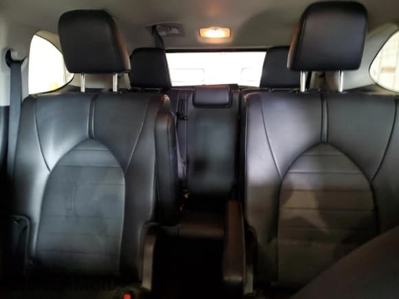 ✅ 2021 Toyota Highlander Hybrid XLE • VIN: 5TDGBRCH5MS516310 • Lot: 84570365. Wystawiony na Copart z przebiegiem 75 797 mil. Bezpłatny archiwum sprzedaży aukcyjnych z USA i szczegółowy raport historii pojazdu na DreamBid. Zdjęcie 10.