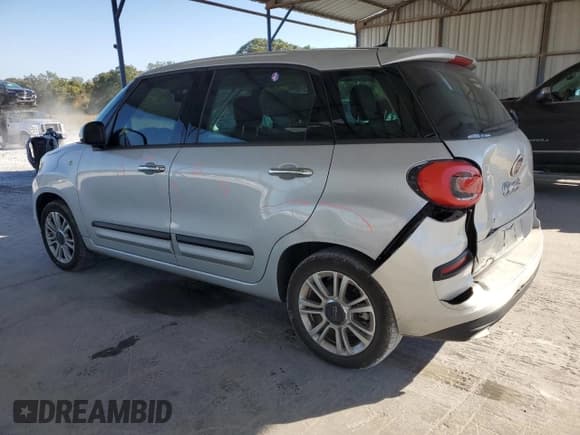 ✅ 2018 FIAT 500L Pop • VIN: ZFBCFAAH4JZ040684 • Lot: 77678544. Listed on Copart with 116,905 mi. Free auction sales archive from the USA and detailed vehicle history report at DreamBid. Image 2.