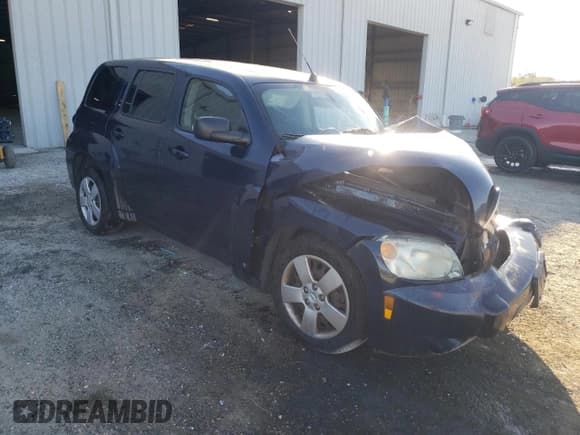 ✅ 2010 Chevrolet HHR LS • VIN: 3GNBAADB7AS524688 • Lot: 85418535. Wystawiony na Copart z przebiegiem Nie podano. Bezpłatny archiwum sprzedaży aukcyjnych z USA i szczegółowy raport historii pojazdu na DreamBid. Zdjęcie 4.