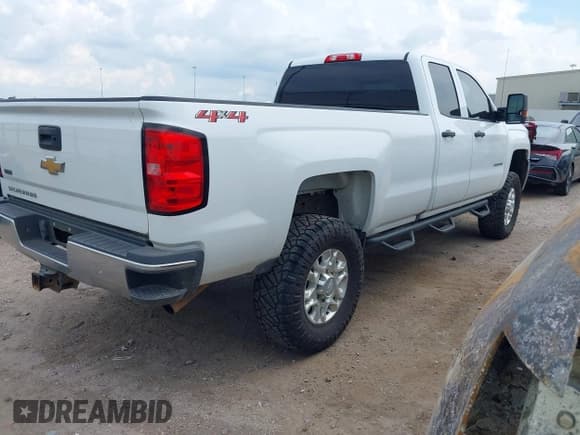 ✅ 2019 Chevrolet Silverado 2500HD Work Truck • VIN: 2GC2KREG0K1194436 • Лот: 43074666. Опубликован ранее на IAAI с пробегом 55 347 миль. Бесплатный доступ к архиву аукционных продаж из США и подробный отчёт об истории автомобиля на DreamBid. Изображение 4.