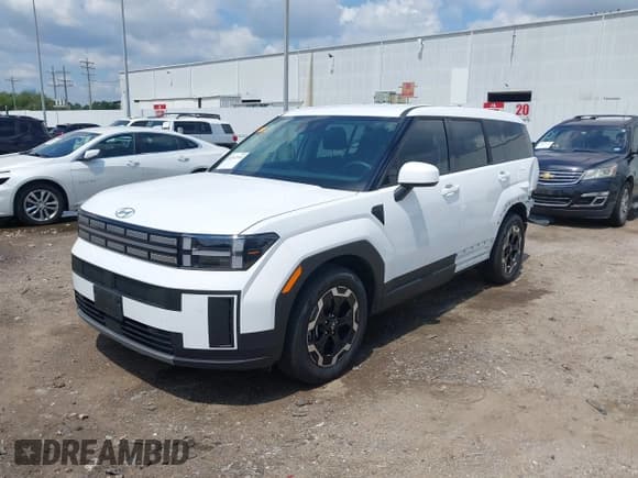 ✅ 2025 Hyundai Santa Fe SE • VIN: 5NMP14GL6SH134811 • Lot: 43112938. Wystawiony na IAAI z przebiegiem 7 924 mil. Bezpłatny archiwum sprzedaży aukcyjnych z USA i szczegółowy raport historii pojazdu na DreamBid. Zdjęcie 2.