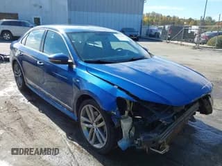 ✅ 2017 Volkswagen Passat R-Line • VIN: 1VWDT7A31HC021294 • Lot: 43535002. Wystawiony na IAAI z przebiegiem 162 290 mil. Bezpłatny archiwum sprzedaży aukcyjnych z USA i szczegółowy raport historii pojazdu na DreamBid. Zdjęcie 1.