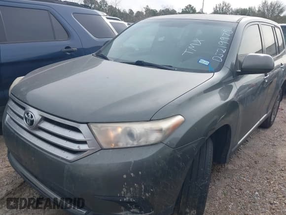 ✅ 2013 Toyota Highlander • VIN: 5TDBK3EH1DS219975 • Лот: 41605609. Опубликован ранее на IAAI с пробегом 198 555 миль. Бесплатный доступ к архиву аукционных продаж из США и подробный отчёт об истории автомобиля на DreamBid. Изображение 2.