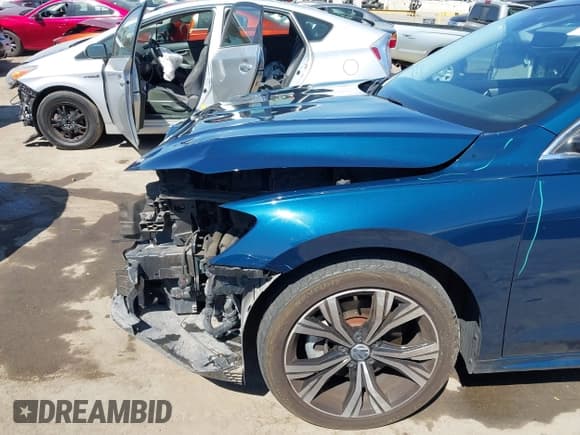 ✅ 2021 Volkswagen Passat SE • VIN: 1VWSA7A31MC009301 • Lot: 43021666. Listed on IAAI with 78,708 mi. Free auction sales archive from the USA and detailed vehicle history report at DreamBid. Image 6.