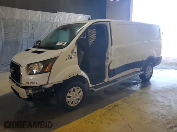 ✅ 2024 Ford Transit Cargo • VIN: 1FTBR1Y84RKA71248 • Lot: 84648815. Wystawiony na Copart z przebiegiem 8 936 mil. Bezpłatny archiwum sprzedaży aukcyjnych z USA i szczegółowy raport historii pojazdu na DreamBid. Zdjęcie 1.