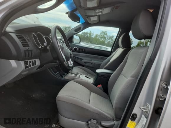 ✅ 2013 Toyota Tacoma • VIN: 5TFJX4CN1DX028563 • Lot: 70157095. Listed on Copart with 88,093 mi. Free auction sales archive from the USA and detailed vehicle history report at DreamBid. Image 7.