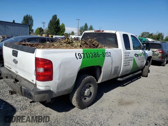 ✅ 2009 Chevrolet Silverado 2500HD Work Truck • VIN: 1GCHC49KX9E110110 • Лот: 66218465. Опубликован ранее на Copart с пробегом 192 801 миль. Бесплатный доступ к архиву аукционных продаж из США и подробный отчёт об истории автомобиля на DreamBid. Изображение 3.