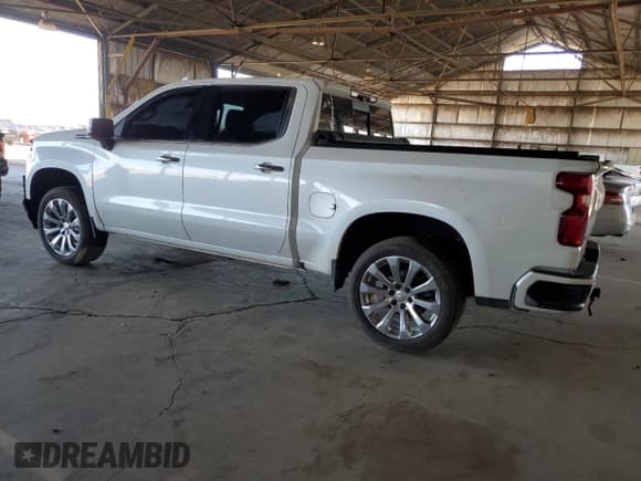 ✅ 2021 Chevrolet Silverado 1500 High Country • VIN: 1GCUYHET5MZ294086 • Lot: 58091465. Wystawiony na Copart z przebiegiem 121 169 mil. Bezpłatny archiwum sprzedaży aukcyjnych z USA i szczegółowy raport historii pojazdu na DreamBid. Zdjęcie 2.