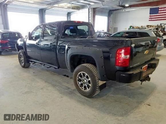 ✅ 2012 Chevrolet Silverado 2500HD LT • VIN: 1GC1KXC8XCF199035 • Lot: 73178032. Wystawiony na Copart z przebiegiem 116 144 mil. Bezpłatny archiwum sprzedaży aukcyjnych z USA i szczegółowy raport historii pojazdu na DreamBid. Zdjęcie 3.
