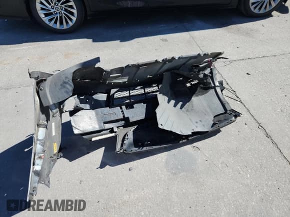 ✅ 2011 Buick LaCrosse CXS • VIN: 1G4GE5ED3BF260283 • Lot: 86781535. Listed on Copart with 109,173 mi. Free auction sales archive from the USA and detailed vehicle history report at DreamBid. Image 12.