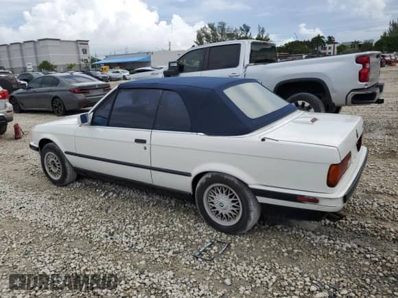 1992 BMW 3 Series z VIN WBABB2317NEC29787, wystawiony jako Copart lot #74238544 z przebiegiem 159 697 mil mil oraz Czysty tytuł • Clean title. Historia ofert i sprzedaży dostępna na DreamBid. Obrazek 2.