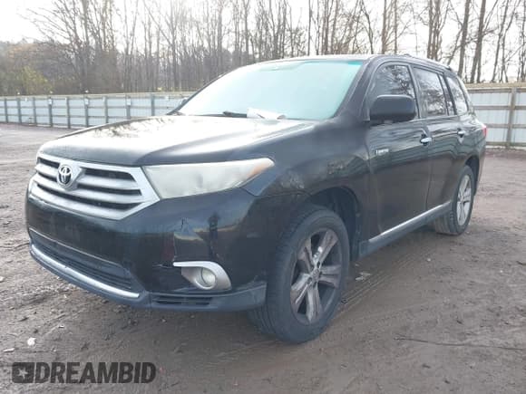 ✅ 2013 Toyota Highlander Limited • VIN: 5TDDK3EH4DS267236 • Лот: 43828282. Опубликован ранее на IAAI с пробегом Не указан. Бесплатный доступ к архиву аукционных продаж из США и подробный отчёт об истории автомобиля на DreamBid. Изображение 2.