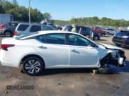 ✅ 2024 Nissan Altima S • VIN: 1N4BL4BV8RN370022 • Lot: 43353210. Wystawiony na IAAI z przebiegiem 85 893 mil. Bezpłatny archiwum sprzedaży aukcyjnych z USA i szczegółowy raport historii pojazdu na DreamBid. Zdjęcie 14.