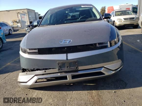 ✅ 2024 Hyundai Ioniq 5 Limited • VIN: KM8KR4DE7RU290458 • Lot: 79310544. Wystawiony na Copart z przebiegiem 4 401 mil mil. Skorzystaj z bezpłatnego archiwum sprzedaży aukcyjnych z USA i zobacz szczegółowy raport historii pojazdu na DreamBid. Zdjęcie 5.