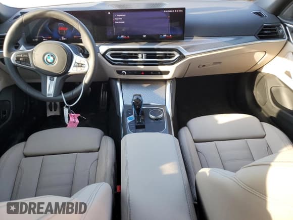 ✅ 2023 BMW i4 eDrive40 • VIN: WBY73AW07PFP07184 • Lot: 42594723. Listed on Copart with 1,547 mi. Free auction sales archive from the USA and detailed vehicle history report at DreamBid. Image 8.