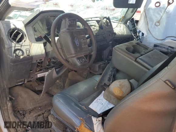 ✅ 2015 Ford F-350 XL • VIN: 1FD8W3GT2FEA96143 • Lot: 63651435. Listed on Copart with Not provided. Free auction sales archive from the USA and detailed vehicle history report at DreamBid. Image 8.