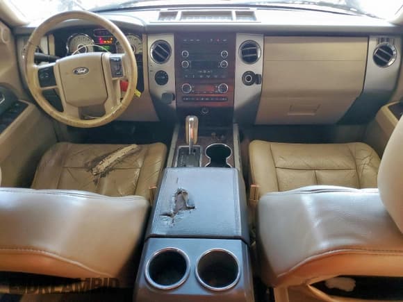 ✅ 2013 Ford Expedition Max XLT • VIN: 1FMJK1J58DEF51991 • Lot: 85290455. Wystawiony na Copart z przebiegiem 208 362 mil. Bezpłatny archiwum sprzedaży aukcyjnych z USA i szczegółowy raport historii pojazdu na DreamBid. Zdjęcie 8.