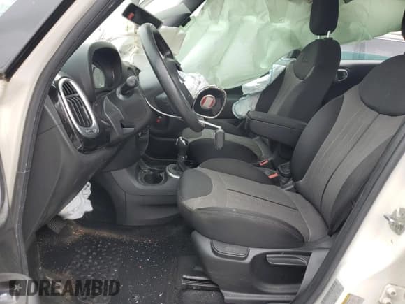 ✅ 2015 FIAT 500L Urbana Trekking • VIN: ZFBCFADH1FZ032934 • Lot: 69152844. Listed on Copart with Not provided. Free auction sales archive from the USA and detailed vehicle history report at DreamBid. Image 7.