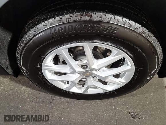 ✅ 2024 Chevrolet Equinox LT • VIN: 3GNAXUEG1RS222265 • Лот: 43705248. Опубликован ранее на IAAI с пробегом 48 301 миль. Бесплатный доступ к архиву аукционных продаж из США и подробный отчёт об истории автомобиля на DreamBid. Изображение 2.