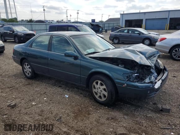 ✅ 1998 Toyota Camry LE • VIN: JT2BF28K0W0110427 • Lot: 65715735. Wystawiony na Copart z przebiegiem 100 656 mil. Bezpłatny archiwum sprzedaży aukcyjnych z USA i szczegółowy raport historii pojazdu na DreamBid. Zdjęcie 4.