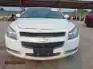 2012 Chevrolet Malibu 2LT z VIN 1G1ZD5E03CF369172, wystawiony jako IAAI lot #43084805 z przebiegiem 137 951 mil mil oraz . Historia ofert i sprzedaży dostępna na DreamBid. Obrazek 11.