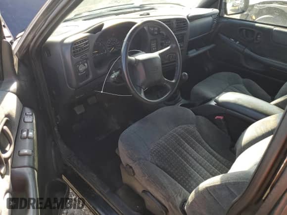 2001 Chevrolet S-10 LS ZR2 с VIN 1GCCT19W718212902, выставлен на аукционе Copart как лот 44061355 с пробегом 127 011 миль миль и Списание • Salvage title. История ставок и продаж доступна на DreamBid. Изображение 8.