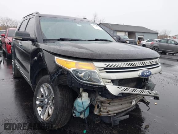 ✅ 2013 Ford Explorer XLT • VIN: 1FM5K7D87DGA58415 • Lot: 43624563. Wystawiony na IAAI z przebiegiem 139 571 mil. Bezpłatny archiwum sprzedaży aukcyjnych z USA i szczegółowy raport historii pojazdu na DreamBid. Zdjęcie 1.