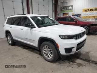 ✅ 2023 Jeep Grand Cherokee Laredo • VIN: 1C4RJJAG9P8901630 • Лот: 43503454. Опубликован ранее на IAAI с пробегом 63 607 миль. Бесплатный доступ к архиву аукционных продаж из США и подробный отчёт об истории автомобиля на DreamBid. Изображение 1.