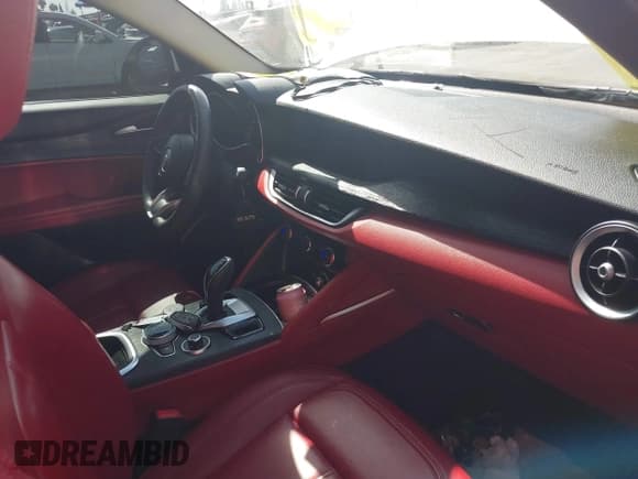 ✅ 2020 Alfa Romeo Stelvio • VIN: ZASPAJAN3L7C92709 • Lot: 42304421. Listed on IAAI with 53,854 mi. Free auction sales archive from the USA and detailed vehicle history report at DreamBid. Image 5.