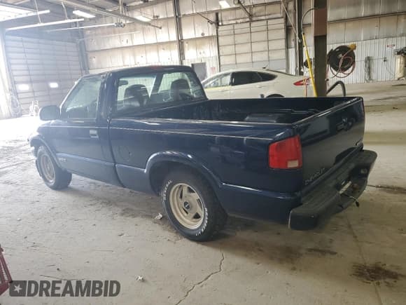 ✅ 2000 Chevrolet S-10 • VIN: 1GCCS1446YK182247 • Лот: 51685485. Опубликован ранее на Copart с пробегом 120 044 миль. Бесплатный доступ к архиву аукционных продаж из США и подробный отчёт об истории автомобиля на DreamBid. Изображение 2.