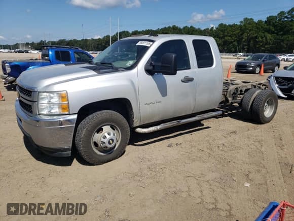 ✅ 2012 Chevrolet Silverado 1500 • VIN: 1GC5CZCG0CZ152581 • Lot: 68301195. Wystawiony na Copart z przebiegiem 164 239 mil. Bezpłatny archiwum sprzedaży aukcyjnych z USA i szczegółowy raport historii pojazdu na DreamBid. Zdjęcie 1.