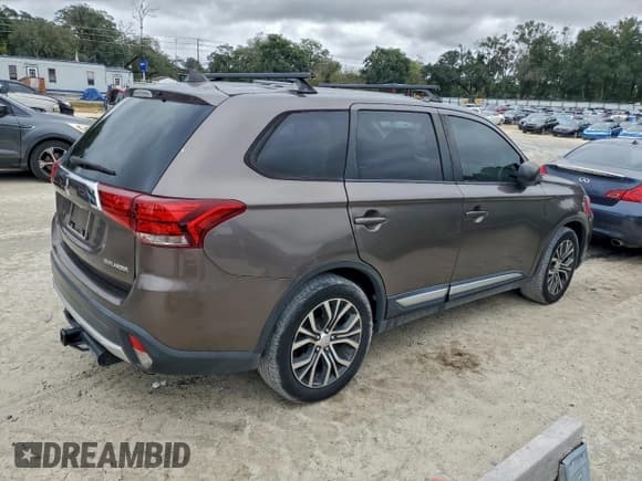 ✅ 2016 Mitsubishi Outlander ES • VIN: JA4AD2A32GZ049259 • Lot: 96226375. Listed on Copart with 145,703 mi. Free auction sales archive from the USA and detailed vehicle history report at DreamBid. Image 3.