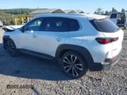 ✅ 2025 Mazda CX-50 S Premium Plus • VIN: 7MMVABEM8SN318805 • Lot: 43359548. Wystawiony na IAAI z przebiegiem 8 583 mil. Bezpłatny archiwum sprzedaży aukcyjnych z USA i szczegółowy raport historii pojazdu na DreamBid. Zdjęcie 3.