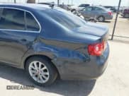 ✅ 2010 Volkswagen Jetta Limited Edition • VIN: 3VWRX7AJ1AM067933 • Lot: 42153235. Listed on IAAI with 127,051 mi. Free auction sales archive from the USA and detailed vehicle history report at DreamBid. Image 6.