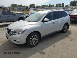 ✅ 2015 Nissan Pathfinder SV • VIN: 5N1AR2MN9FC711565 • Lot: 81233495. Wystawiony na Copart z przebiegiem Nie podano. Bezpłatny archiwum sprzedaży aukcyjnych z USA i szczegółowy raport historii pojazdu na DreamBid. Zdjęcie 1.