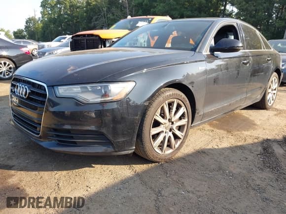✅ 2013 Audi A6 Premium Plus • VIN: WAUGGAFC4DN155366 • Lot: 42858345. Wystawiony na IAAI z przebiegiem 151 811 mil. Bezpłatny archiwum sprzedaży aukcyjnych z USA i szczegółowy raport historii pojazdu na DreamBid. Zdjęcie 17.