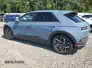 2022 Hyundai Ioniq 5 SEL z VIN KM8KN4AE7NU050692, wystawiony jako Copart lot #61981404 z przebiegiem 21 728 mil mil oraz Szkoda całkowita • Salvage title. Historia ofert i sprzedaży dostępna na DreamBid. Obrazek 2.
