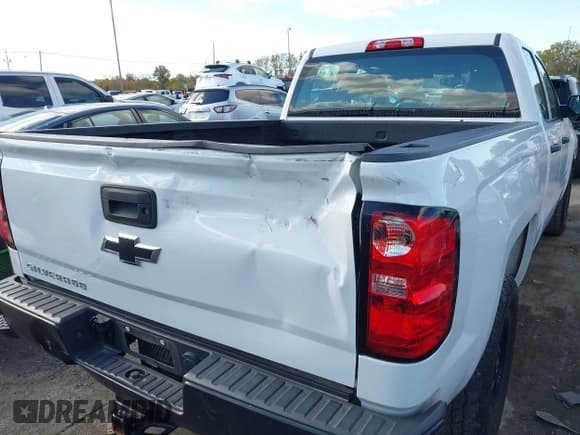 ✅ 2017 Chevrolet Silverado 1500 LS • VIN: 1GCRCNEH7HZ298435 • Lot: 43493254. Listed on IAAI with 139,071 mi. Free auction sales archive from the USA and detailed vehicle history report at DreamBid. Image 18.