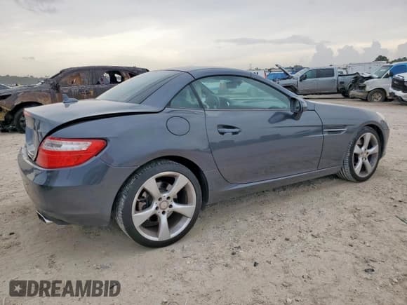 ✅ 2012 Mercedes-Benz SLK 350 • VIN: WDDPK5HA5CF015412 • Lot: 60543625. Wystawiony na Copart z przebiegiem 90 981 mil. Bezpłatny archiwum sprzedaży aukcyjnych z USA i szczegółowy raport historii pojazdu na DreamBid. Zdjęcie 3.