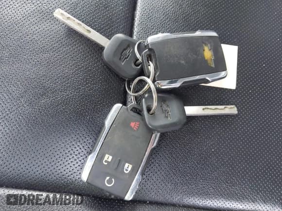 ✅ 2017 Chevrolet Silverado 1500 LTZ • VIN: 3GCUKSEC4HG376069 • Lot: 43872328. Wystawiony na IAAI z przebiegiem 75 840 mil. Bezpłatny archiwum sprzedaży aukcyjnych z USA i szczegółowy raport historii pojazdu na DreamBid. Zdjęcie 11.