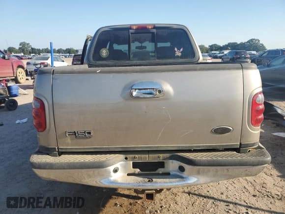 ✅ 2003 Ford F-150 XLT • VIN: 1FTRW07L43KD16256 • Lot: 71514145. Wystawiony na Copart z przebiegiem Nie podano. Bezpłatny archiwum sprzedaży aukcyjnych z USA i szczegółowy raport historii pojazdu na DreamBid. Zdjęcie 6.