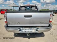 ✅ 2015 Toyota Tacoma PreRunner • VIN: 5TFJU4GN6FX086609 • Lot: 85283985. Wystawiony na Copart z przebiegiem 96 052 mil. Bezpłatny archiwum sprzedaży aukcyjnych z USA i szczegółowy raport historii pojazdu na DreamBid. Zdjęcie 6.