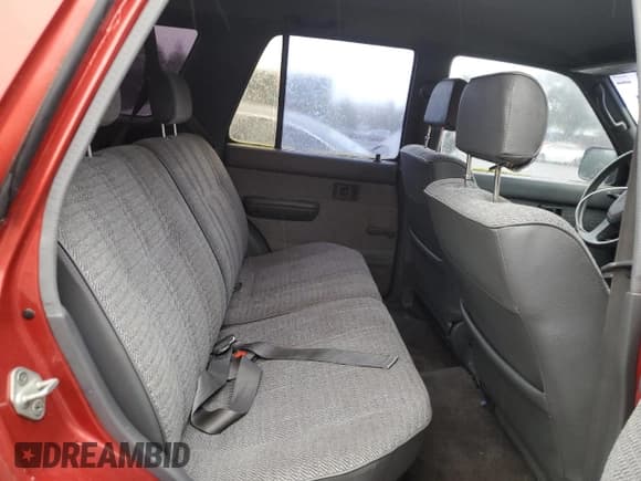 ✅ 1993 Toyota 4Runner • VIN: JT3RN37W3P0012033 • Lot: 85201414. Wystawiony na Copart z przebiegiem 56 121 mil. Bezpłatny archiwum sprzedaży aukcyjnych z USA i szczegółowy raport historii pojazdu na DreamBid. Zdjęcie 11.